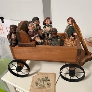 Sara’s attic figures. Can separate